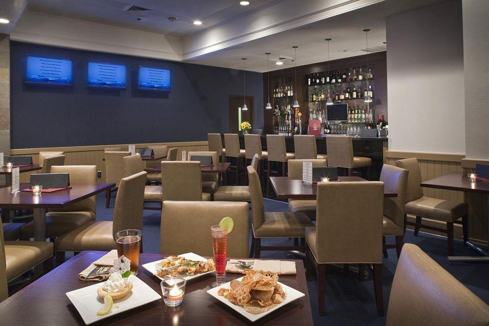 Sheraton Bellevue Hotel Restoran fotoğraf