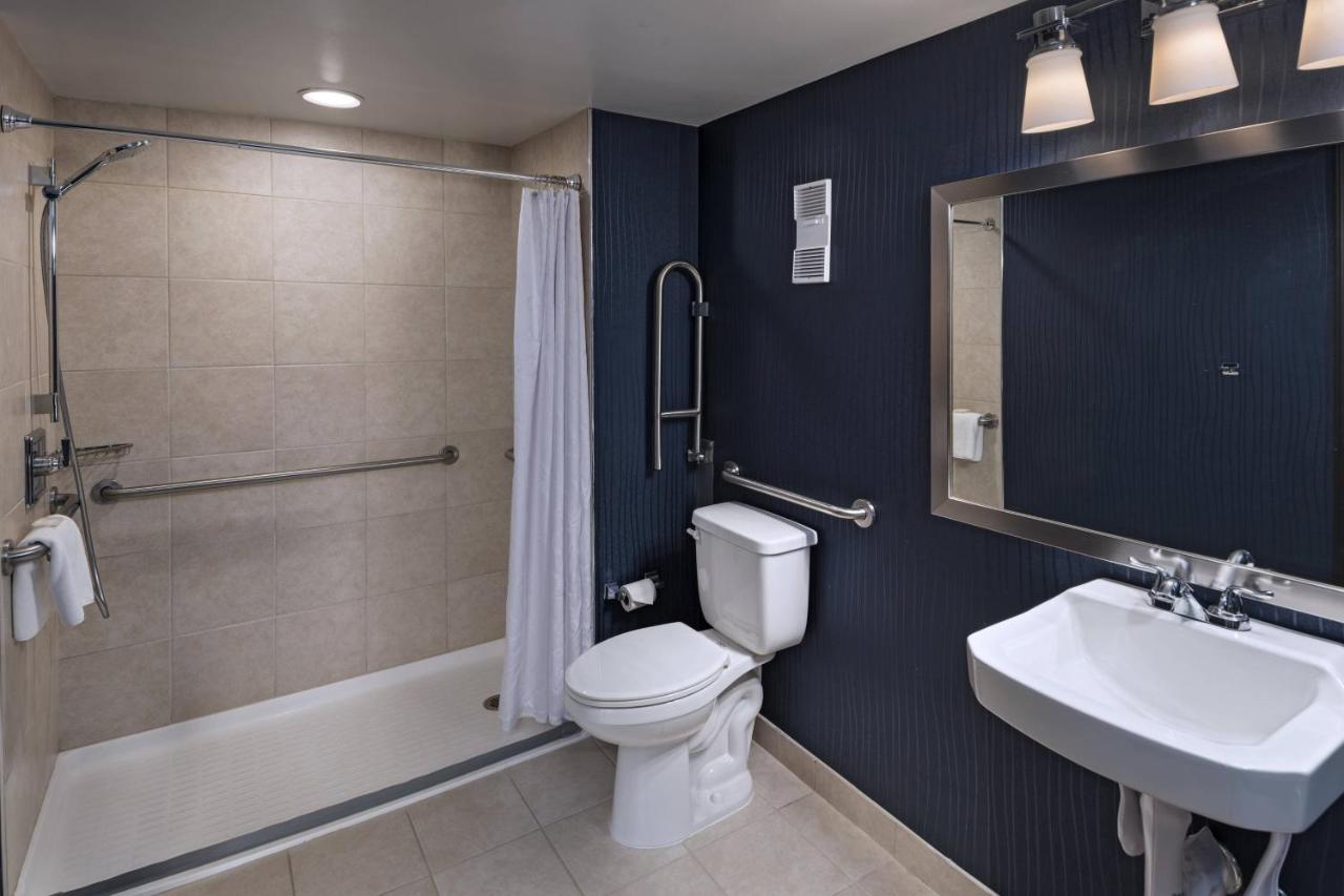 Sheraton Bellevue Hotel Dış mekan fotoğraf